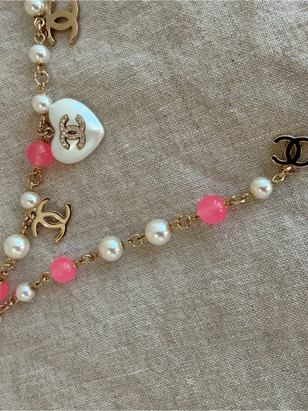CHANEL Pink and White Pearl Heart Charm Belt